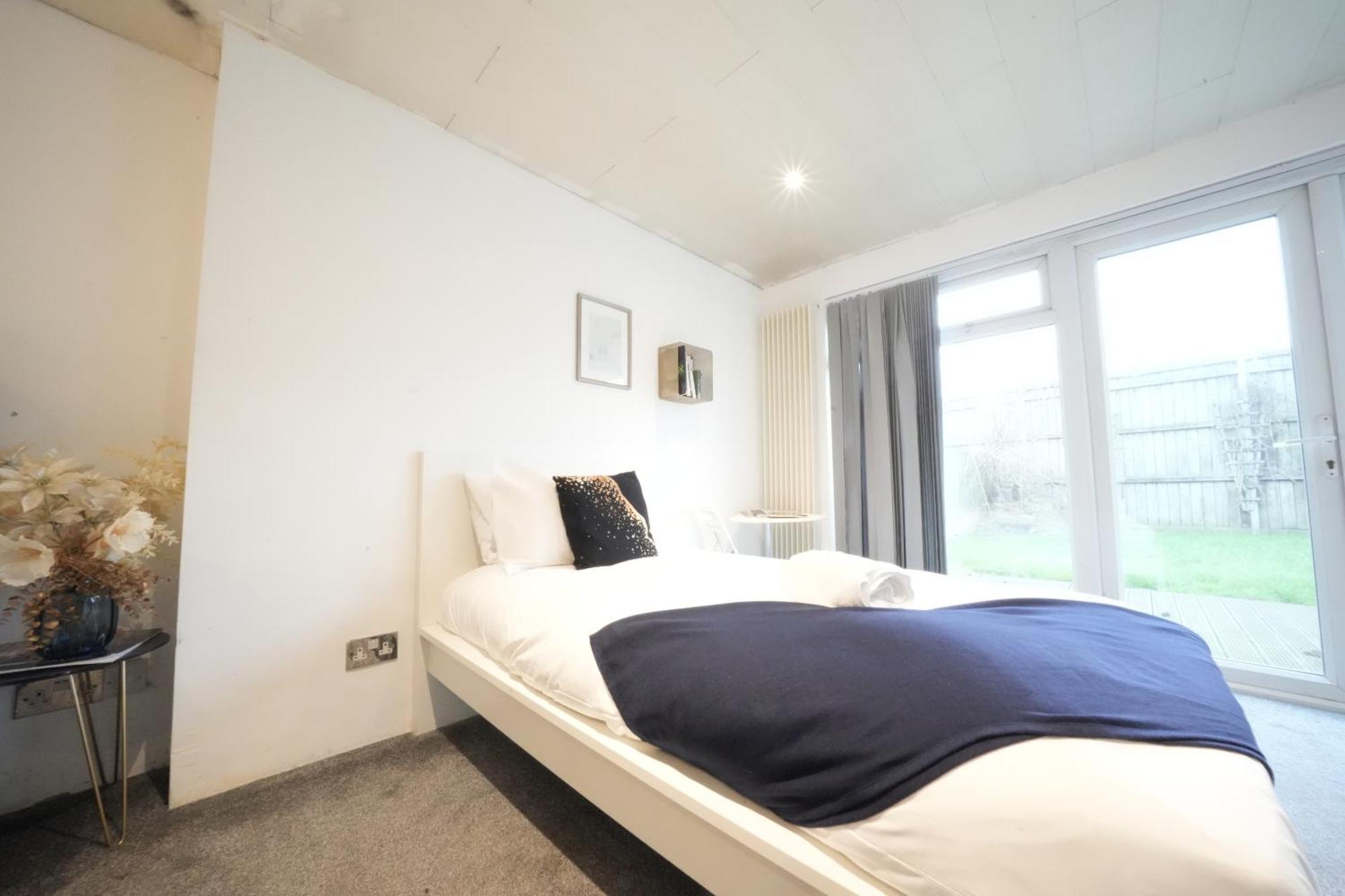 Airport Comfy Stay Harmondsworth Εξωτερικό φωτογραφία